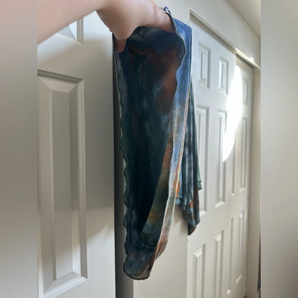 Vibrant Tie-Dye One Size Flowy Poncho Hippie Colorful Boho Top - Picture 5 of 7